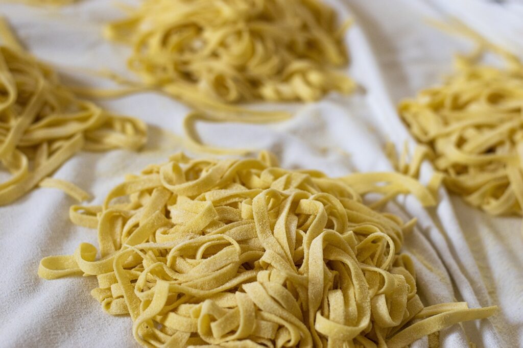 tagliatelle, pasta, food-5154360.jpg